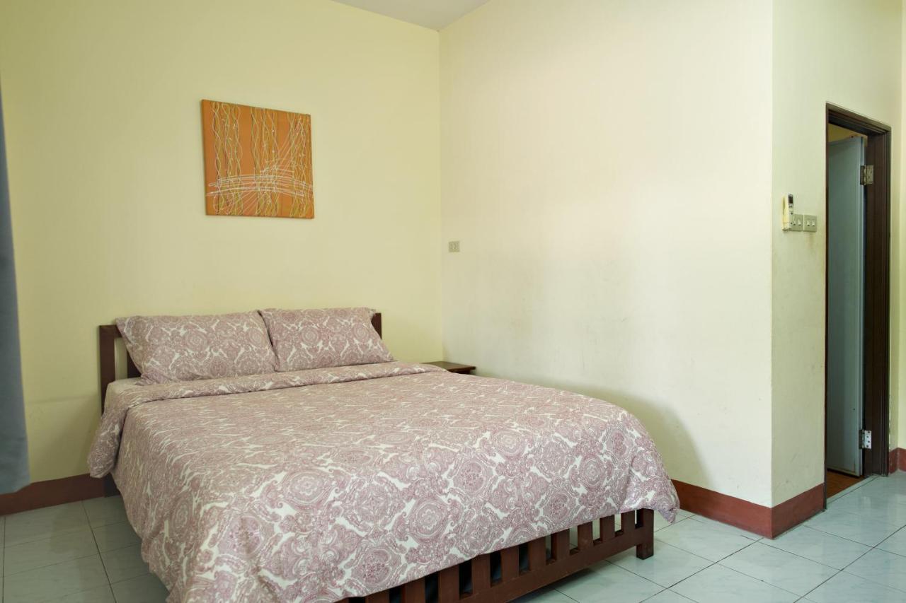 Deejai Hotel Si Racha Esterno foto