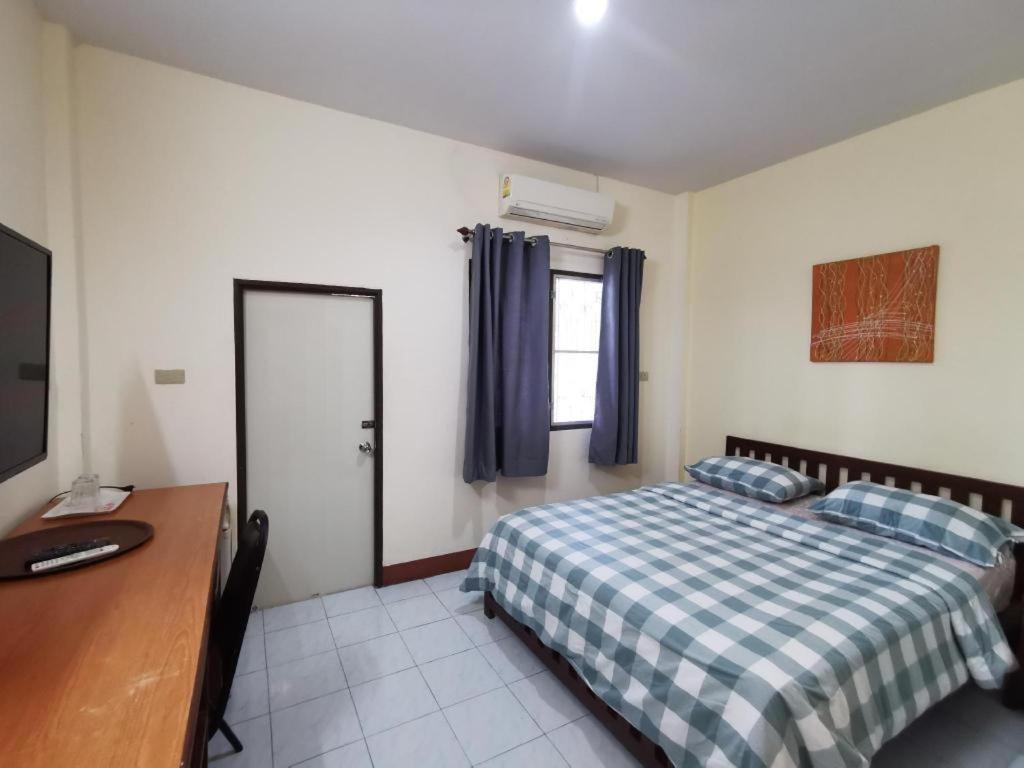 Deejai Hotel Si Racha Esterno foto