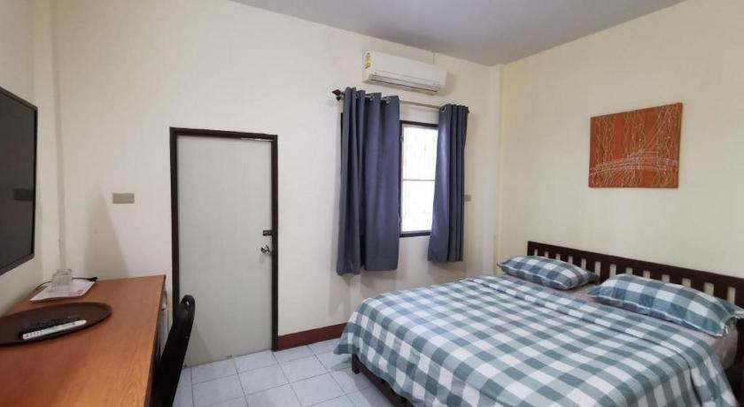 Deejai Hotel Si Racha Esterno foto