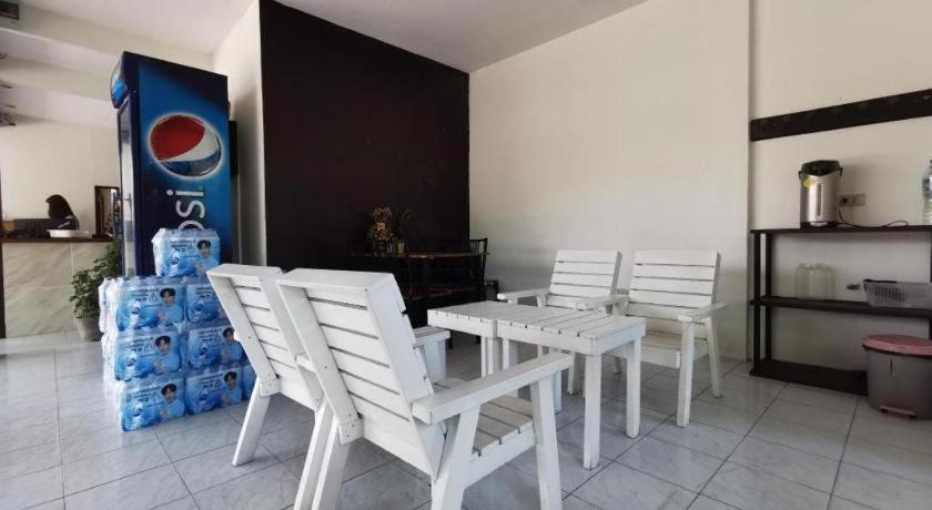 Deejai Hotel Si Racha Esterno foto