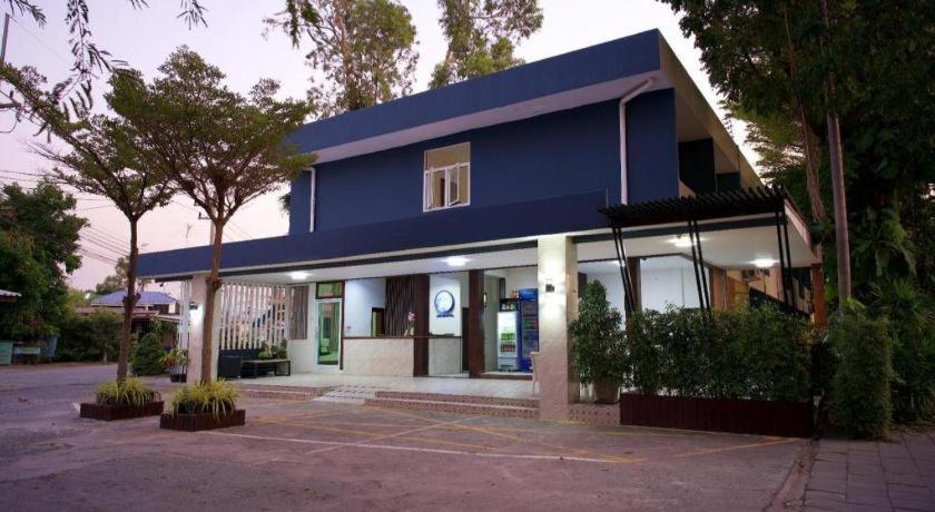 Deejai Hotel Si Racha Esterno foto