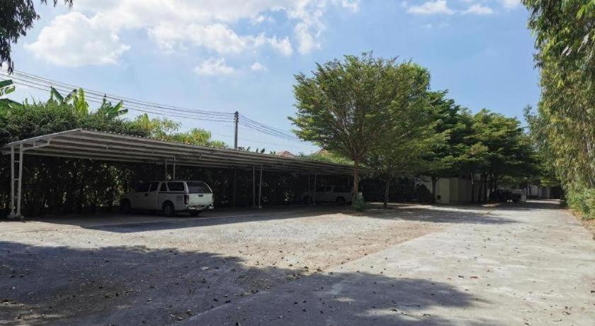 Deejai Hotel Si Racha Esterno foto