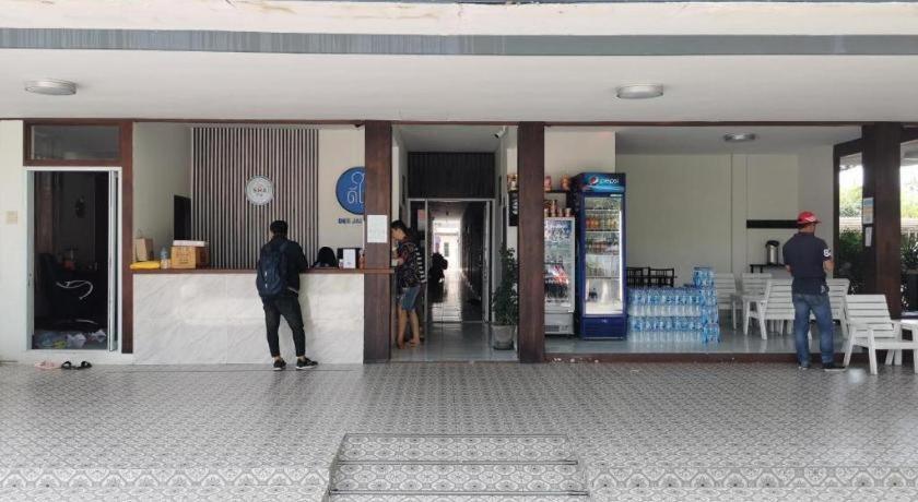 Deejai Hotel Si Racha Esterno foto