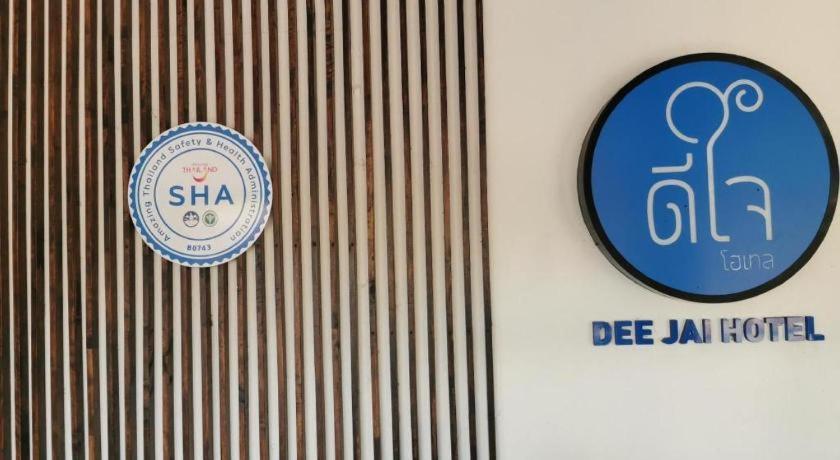 Deejai Hotel Si Racha Esterno foto