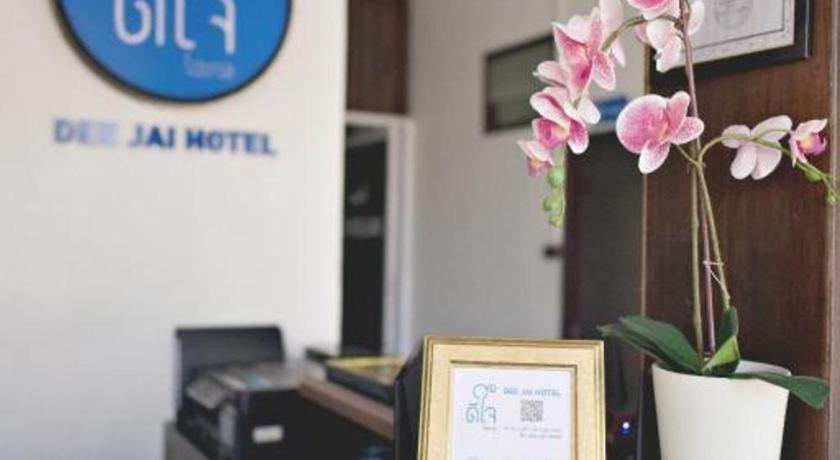 Deejai Hotel Si Racha Esterno foto