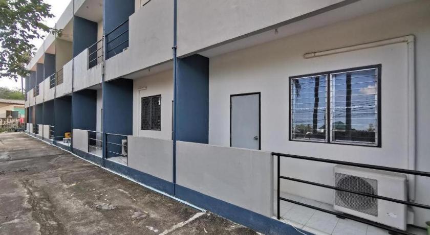 Deejai Hotel Si Racha Esterno foto